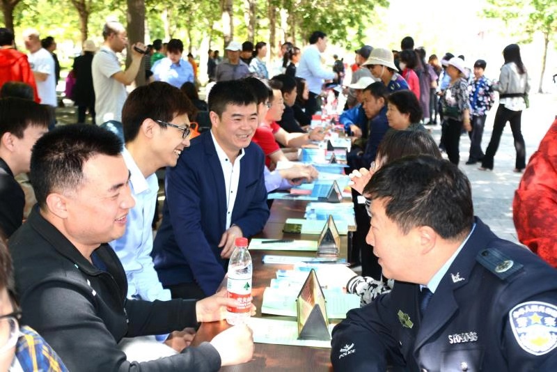 普法進社區(qū)