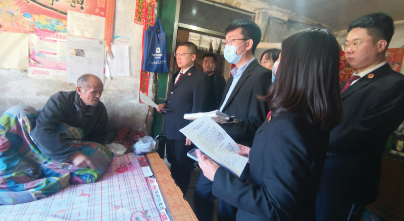 配文2：到行動不便當事人家中“入戶開庭”