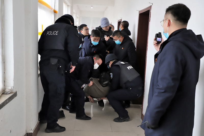 凌海市法院對一起金融借款合同糾紛案開展強(qiáng)制執(zhí)行。