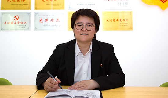 李楚麟 大連市沙河口區(qū)春柳街道泰安社區(qū)黨委書記、居委會主任1