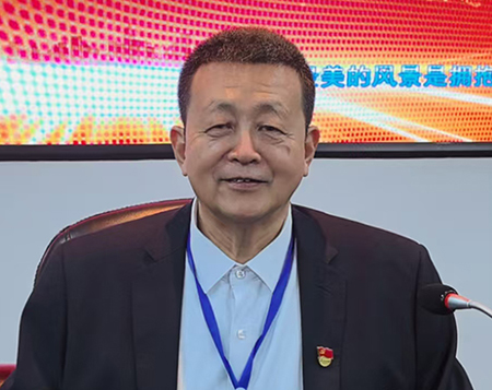 鞍山市創(chuàng)業(yè)企業(yè)協(xié)會會長、黨支部書記  常玉書2